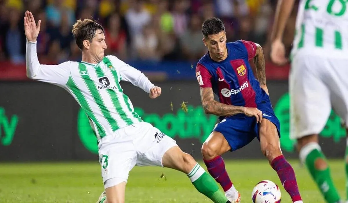 ai-da-ghi-ban-cho-barcelona-vao-luoi-real-betis-0