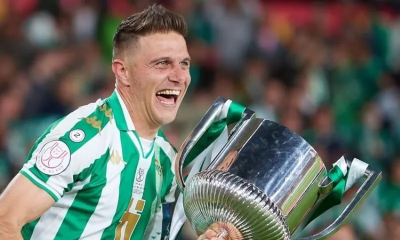 Ai là số 14 ở Real Betis? Những thông tin cơ bản